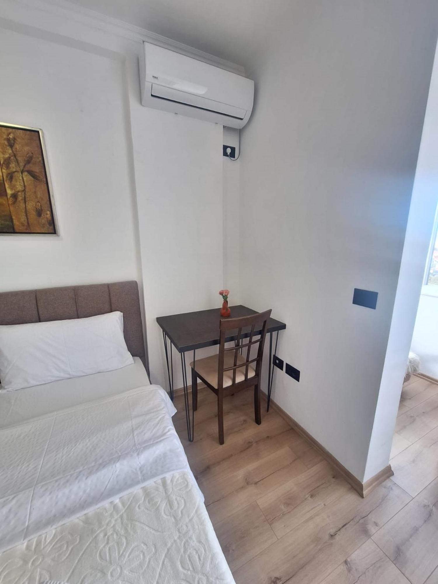 Albania Apartment Near Tirana City Center Double Or Twin Bed מראה חיצוני תמונה