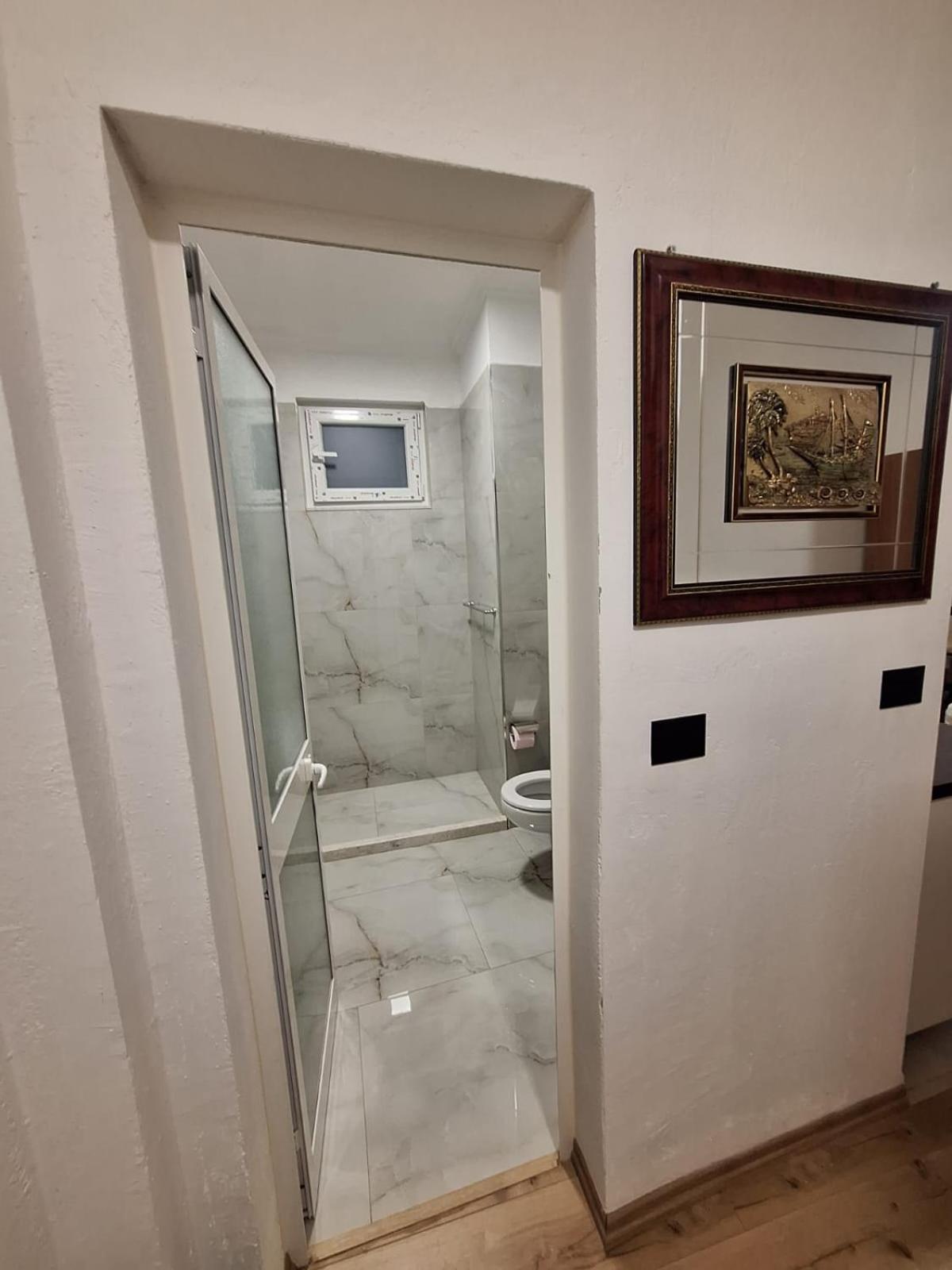 Albania Apartment Near Tirana City Center Double Or Twin Bed מראה חיצוני תמונה