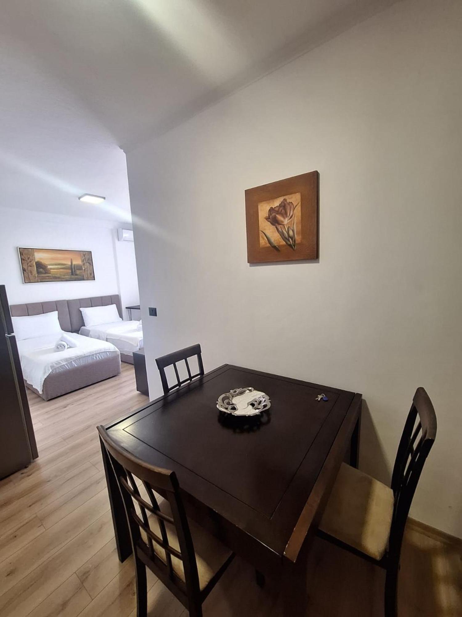 Albania Apartment Near Tirana City Center Double Or Twin Bed מראה חיצוני תמונה